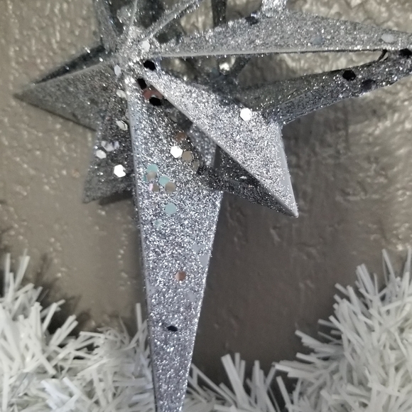 Cute Star Wreath - Picture 2 of 4